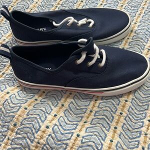 Sperry new boat shoes 8.5